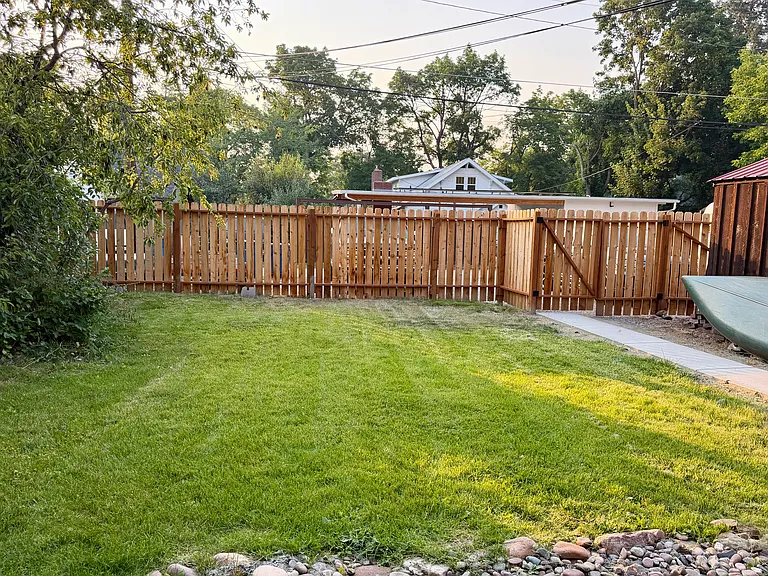 417 Blaine St — Photo 14