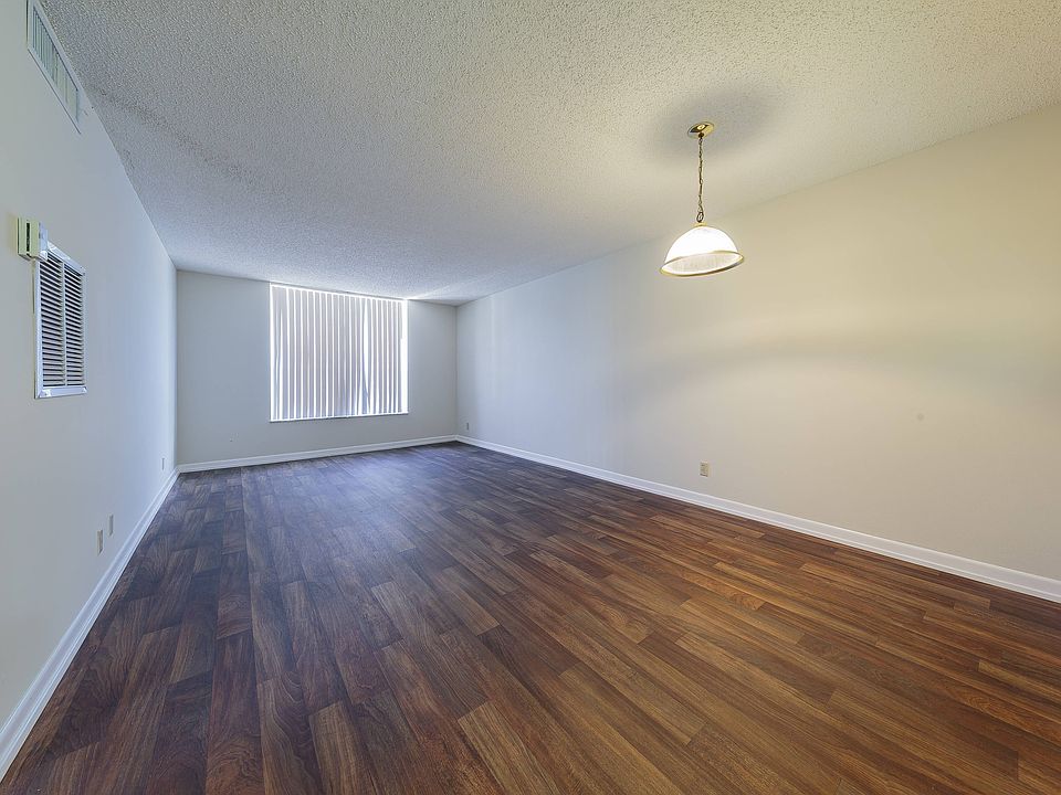 Apartment Home| Living Area| Upgrade
