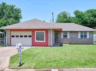 810 E Georgia St, Shawnee, OK 74804