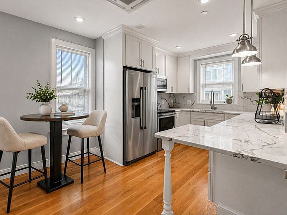 3rd image of 14 Farragut Ave #1