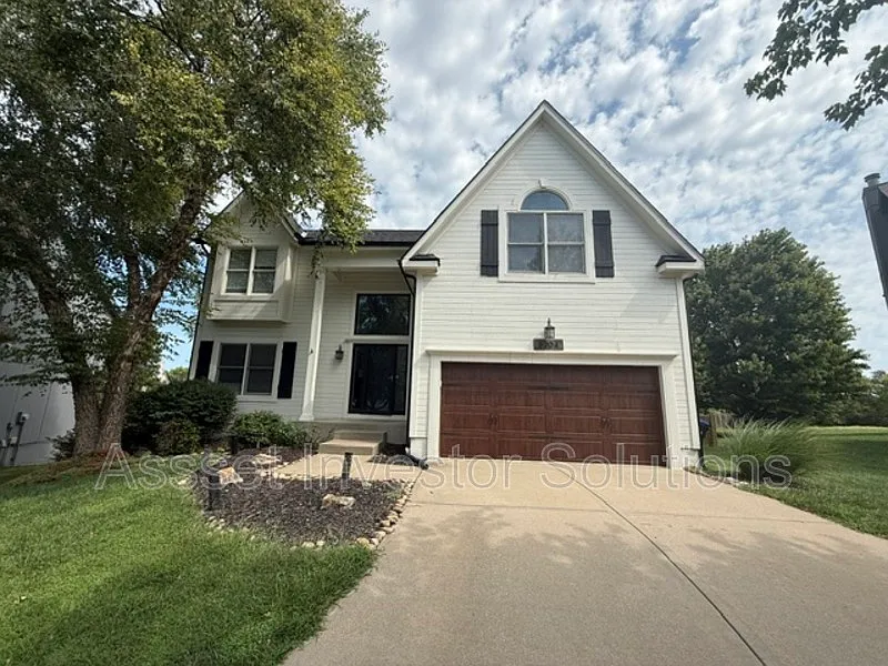 8004 W 144th Pl