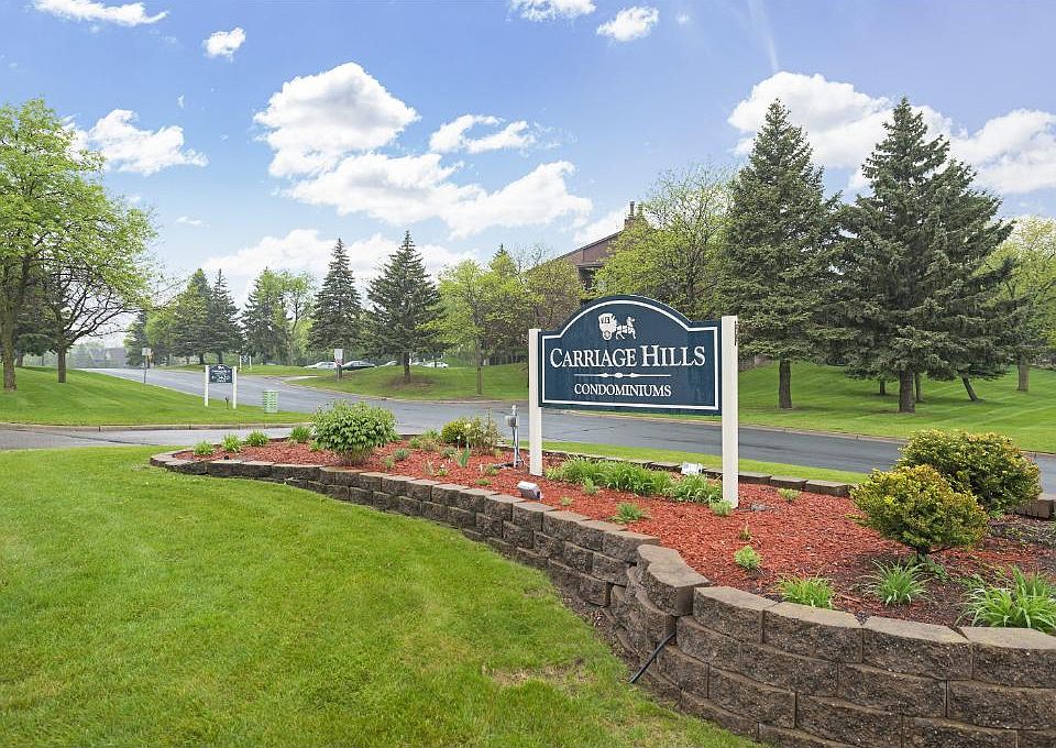 1st image of 3425 Golfview Dr APT 220