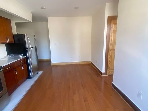 3rd image of 1829 Caton Ave APT 4D