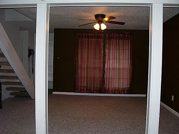 5th image of 2031 Clubview Dr