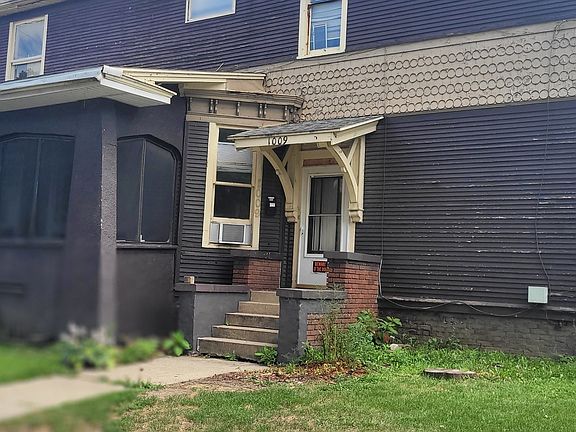 3rd image of 701 E Empire St