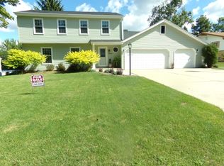 15890 W Allison Dr, New Berlin, WI 53151