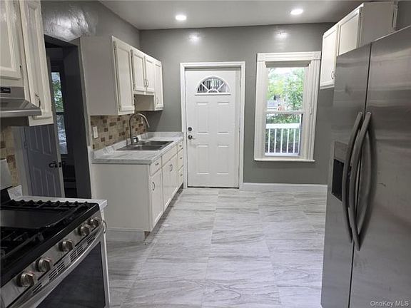 2nd image of 116 Orchard St