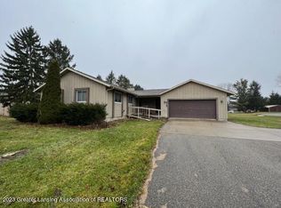 6747 Creyts Rd, Dimondale, MI 48821