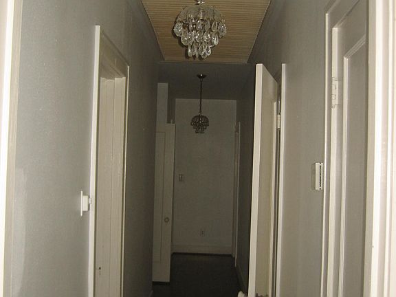 5th image of 1151 N Windomere Ave