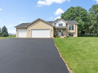 1200 Independence Ct, Sartell, MN 56377