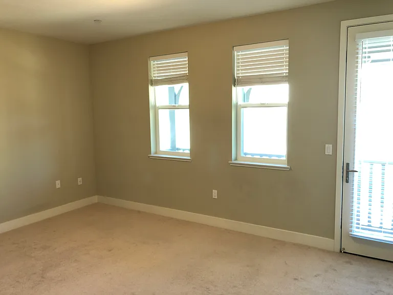 3110 Maguire Way — Photo 3