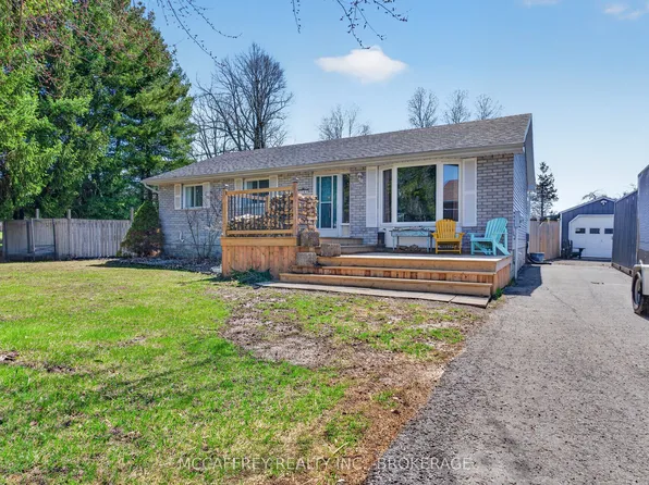 26 Dollar Cres, Greater Napanee, ON K7R 3K7