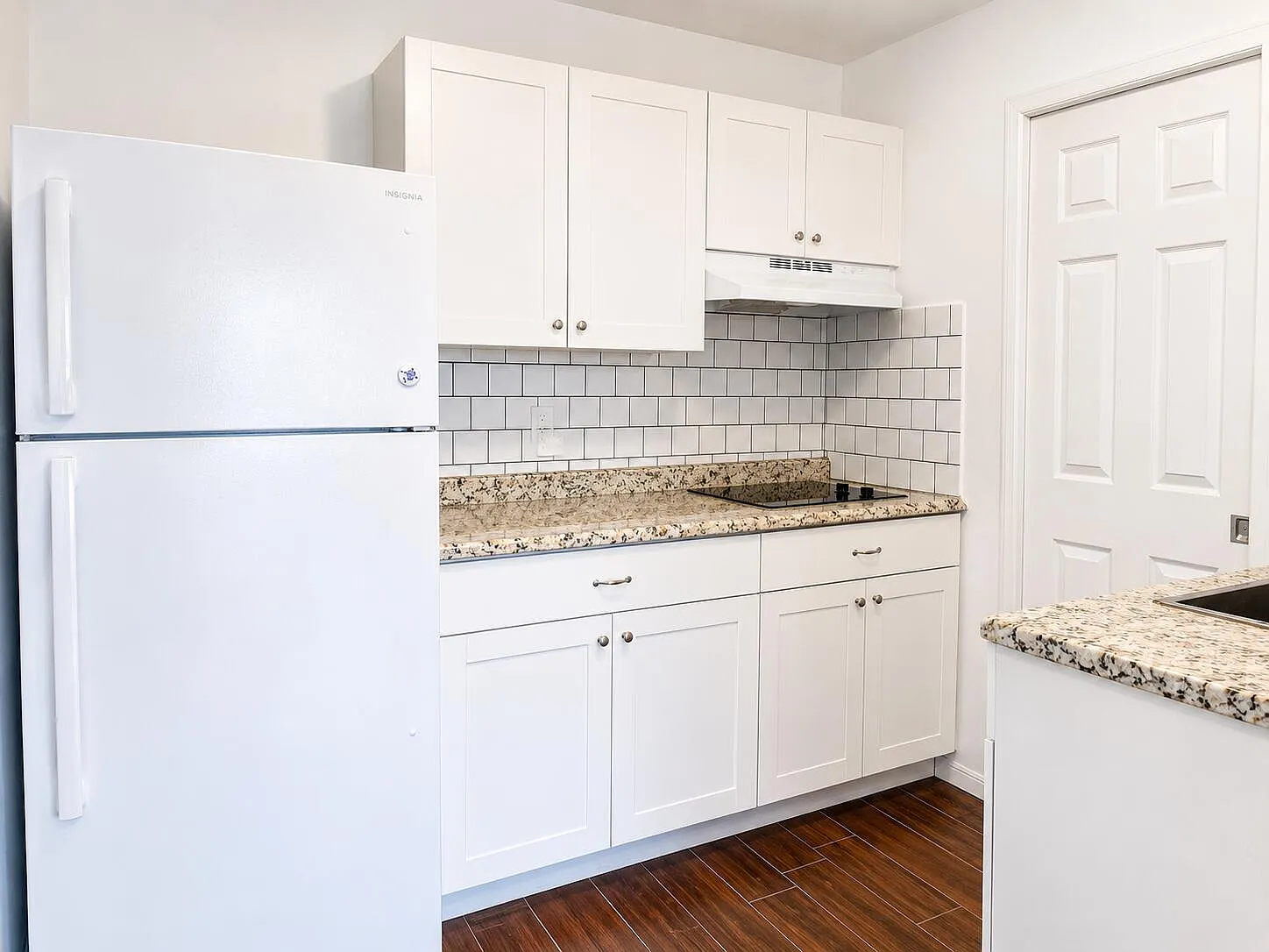 Studio, 1.0 bath, 399 sqft, $1,300 — Photo 3