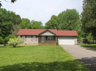 3786 1/2 Doe Run Rd, Elizabethtown, KY 42701