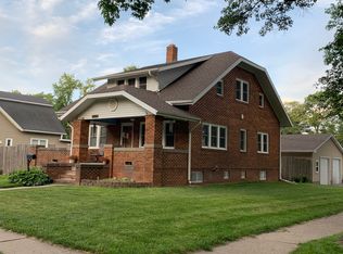 1143 Hawthorne Ave, Crete, NE 68333