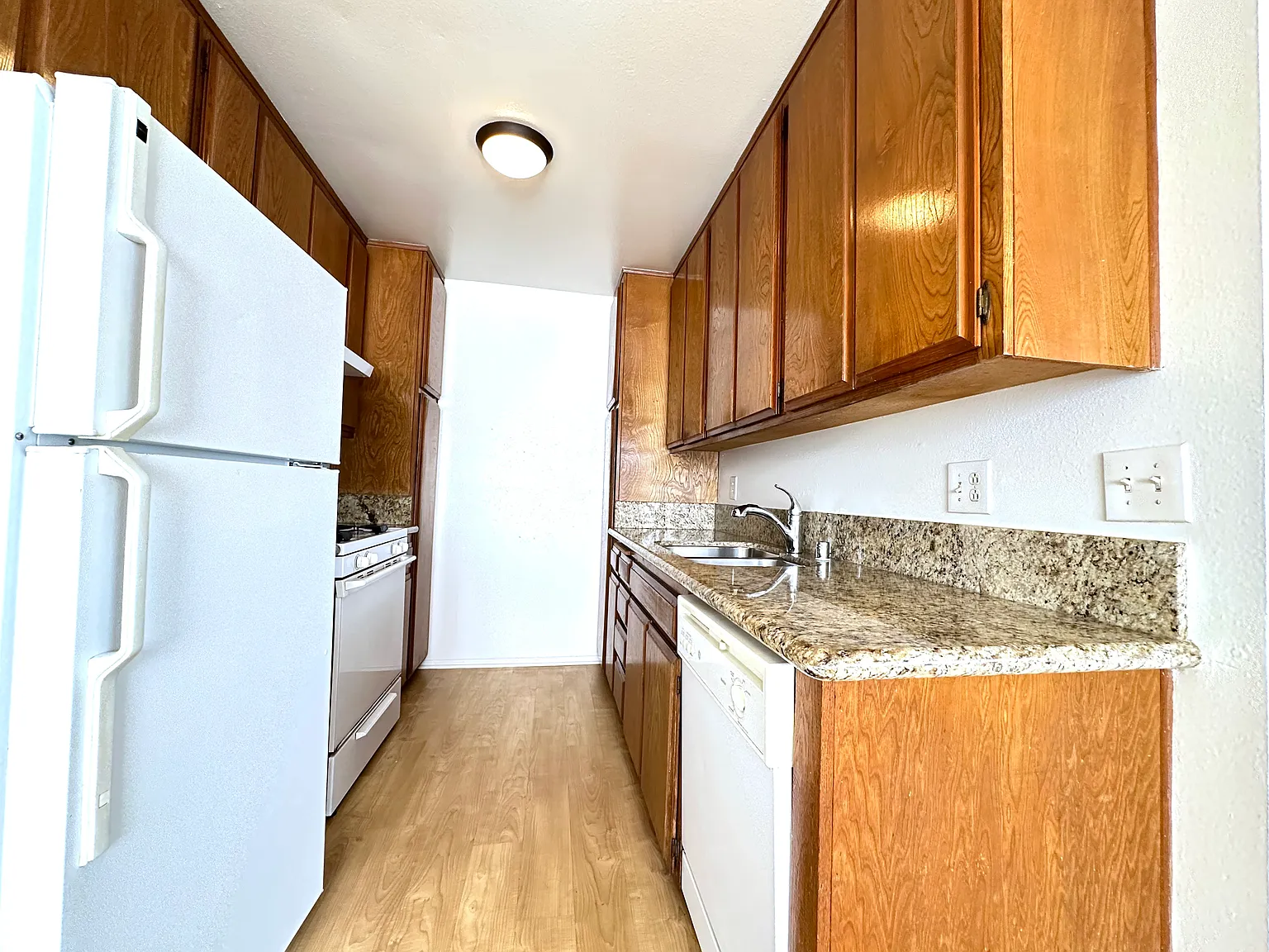 1 bed, 700 sqft, $2,195 — Photo 3