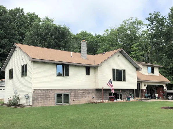 6167 N Straits Hwy, Cheboygan, MI 49721