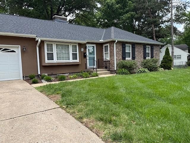 2nd image of 8433 Beverly Dr