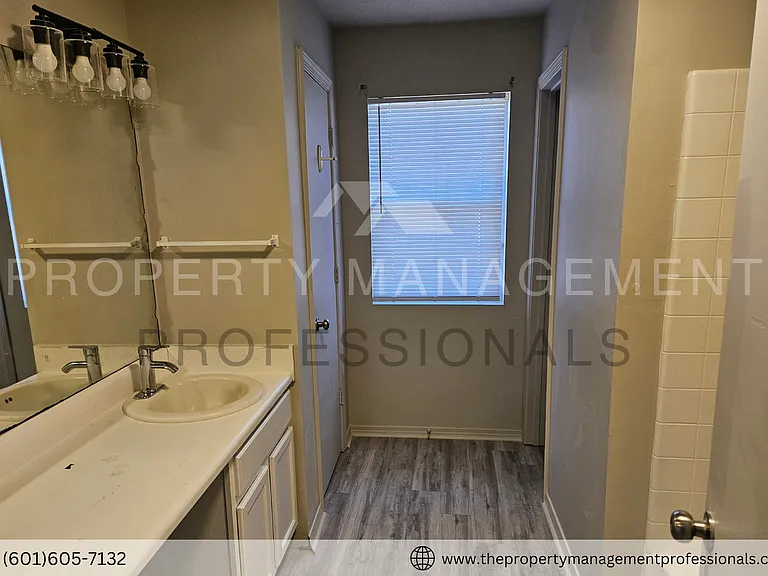 2814 Smith Robinson St — Photo 24