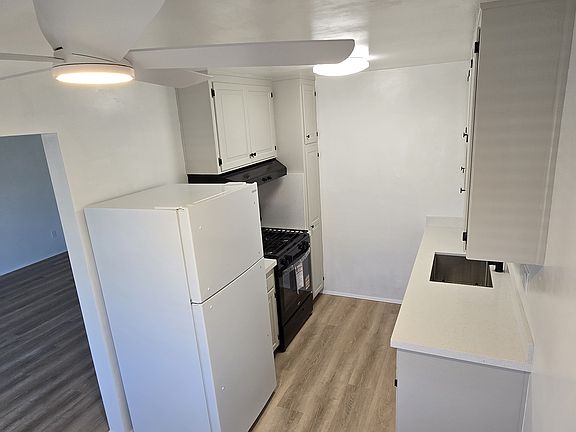 4th image of 3840 Edna Pl APT 10