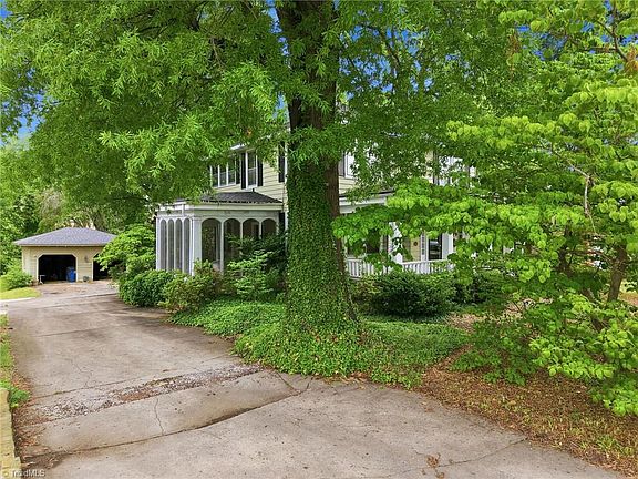 2nd image of 408 Piedmont St