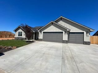 3448 Laver St, Redding, CA 96002