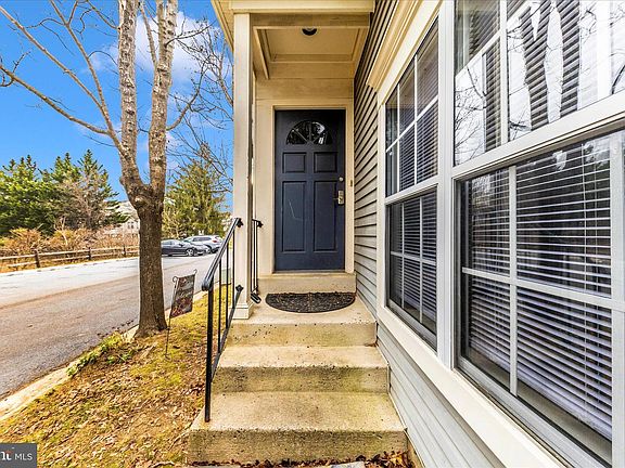 3rd image of 8812 Dowling Park Pl