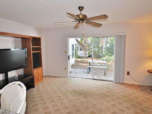 2nd image of 147 Seaport Blvd #147