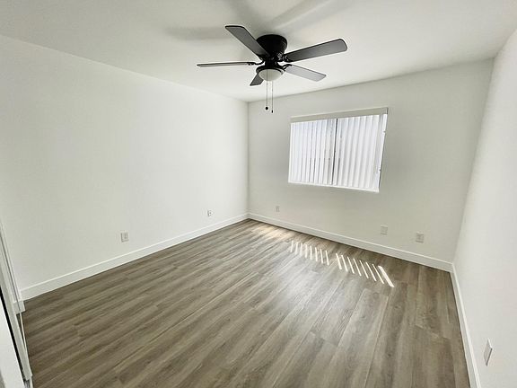 5th image of 5440 Carlton Way #103D