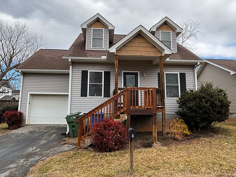 1st image of 9 Spruce Shade Ct