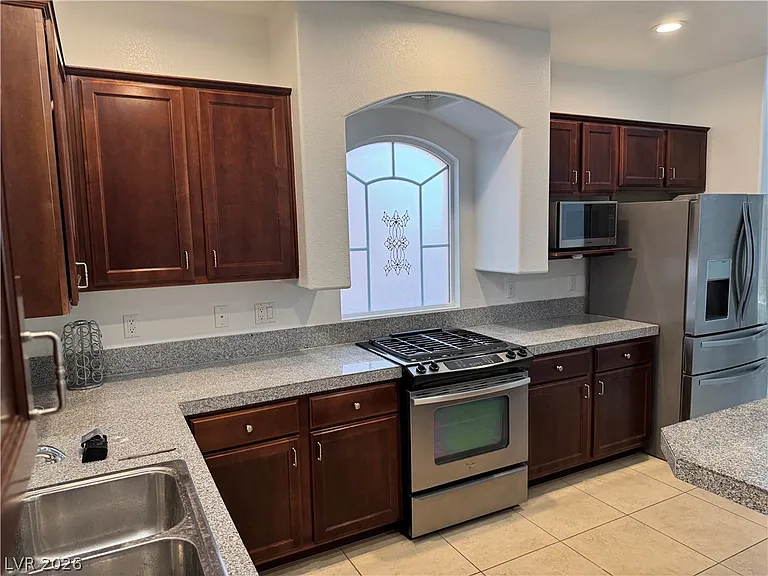 6339 Sharp Rock Ct — Photo 2