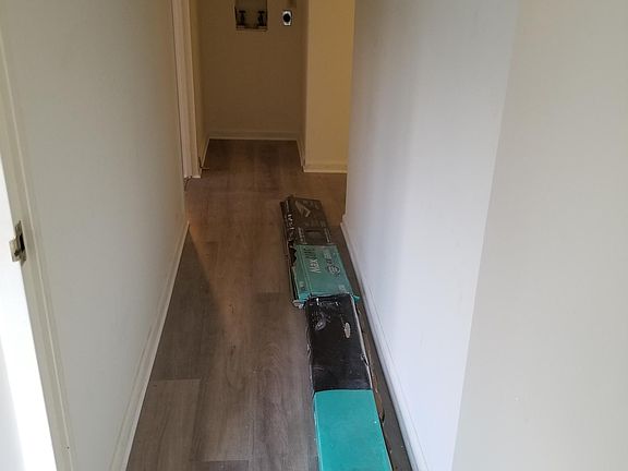 3rd image of 121 Wellington Ct APT 2H