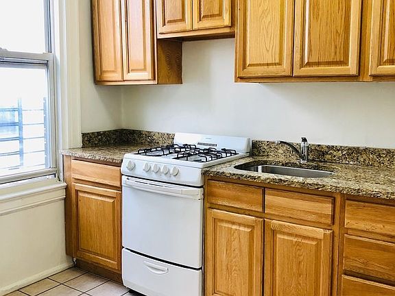 4th image of 1444 31st Ave APT 1F