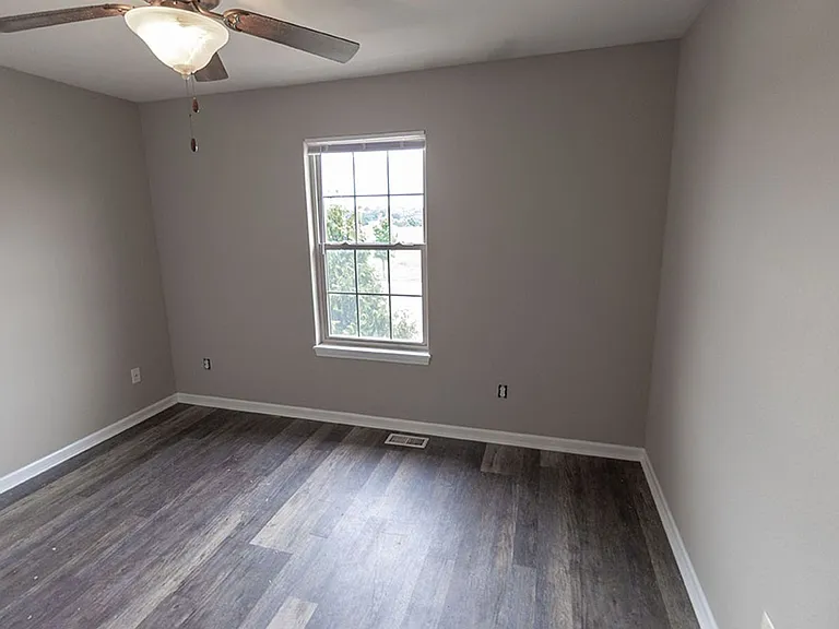 1302 E Brown School Rd — Photo 17