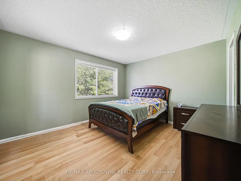 902 Gazley Cir — Photo 21