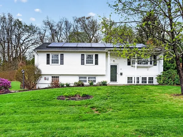 10 Meadowbrook Rd, Auburn, MA 01501