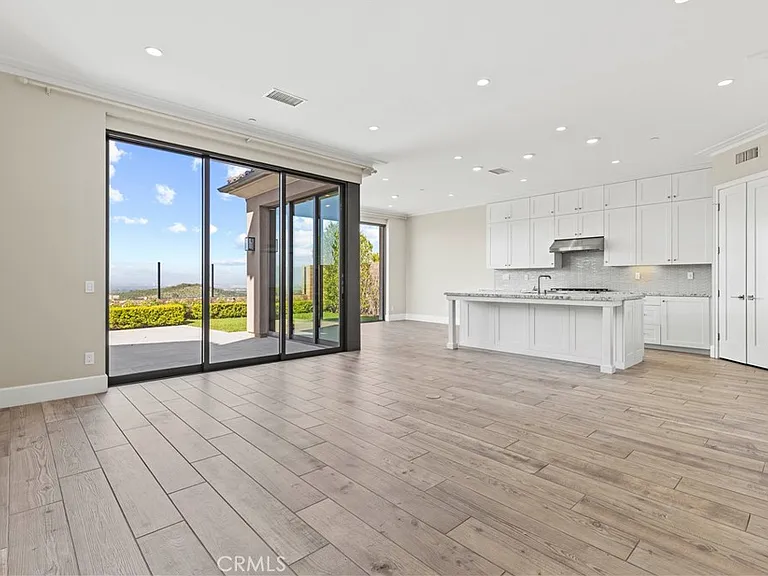 110 Statura — Photo 4