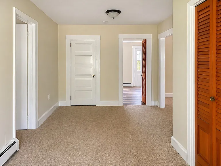 40 Mountain Ave — Photo 11