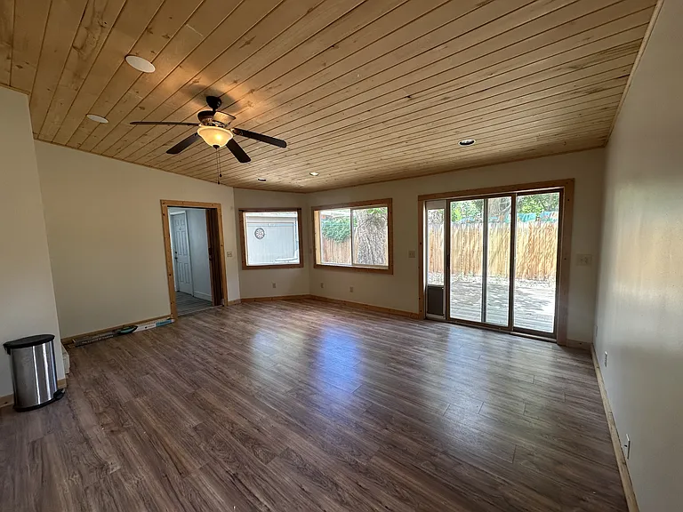 705 Palisade Dr #1 — Photo 11