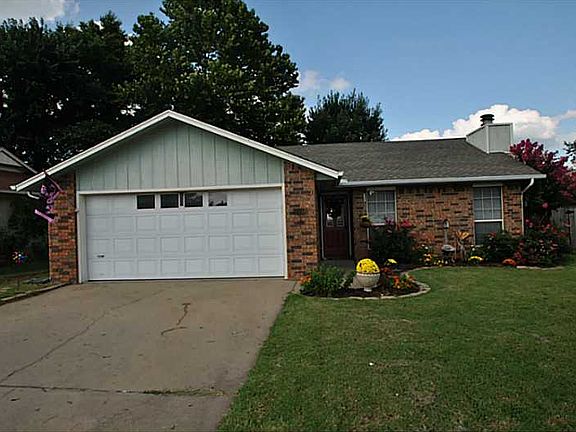 2nd image of 219 Jonathan Dr