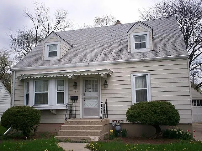 880 South St photo 1