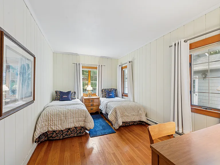 43 Mashomuck Dr — Photo 26