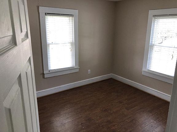3rd image of 214 Bettie St