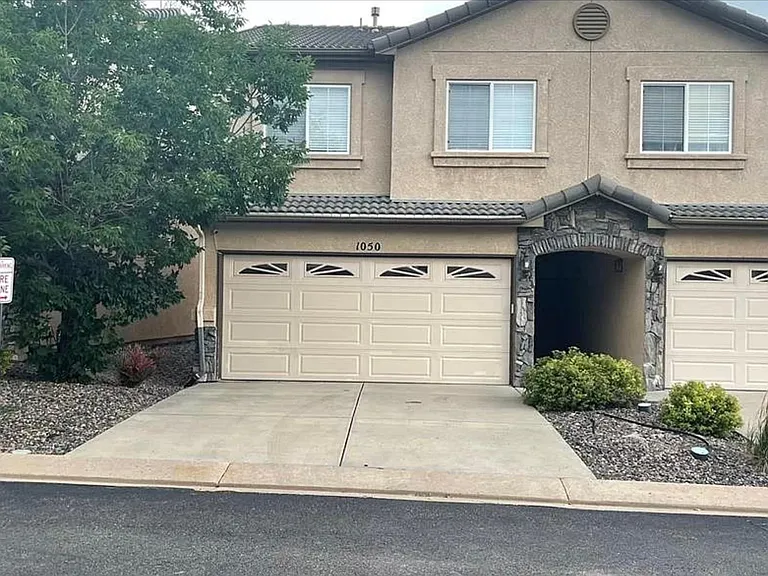 1050 Cheyenne Villas Point — Photo 1