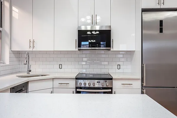 Rented by Compass | media 28