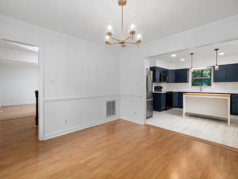 3804 Zenith Pl — Photo 17