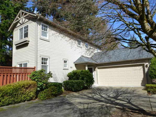 9818 NE 130th Pl, Kirkland, WA 98034