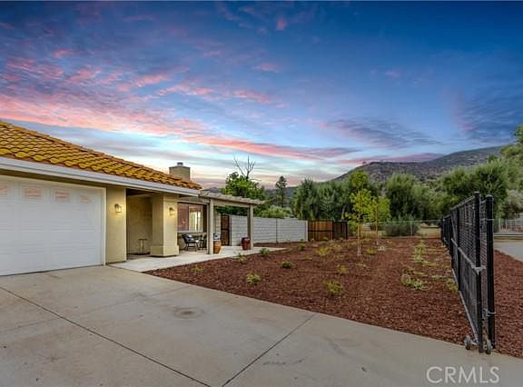 2nd image of 33110 Owen Ln
