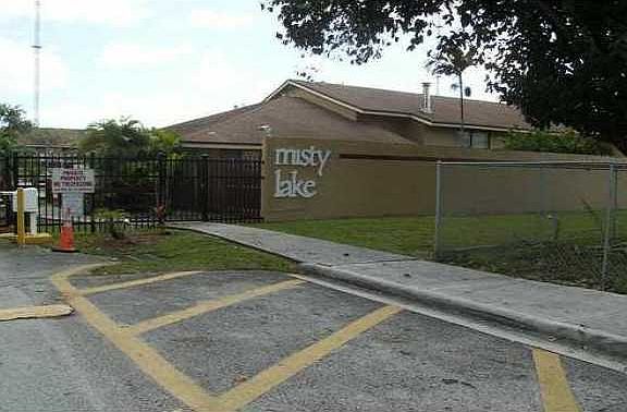 3rd image of 410 NW 214th St APT 101