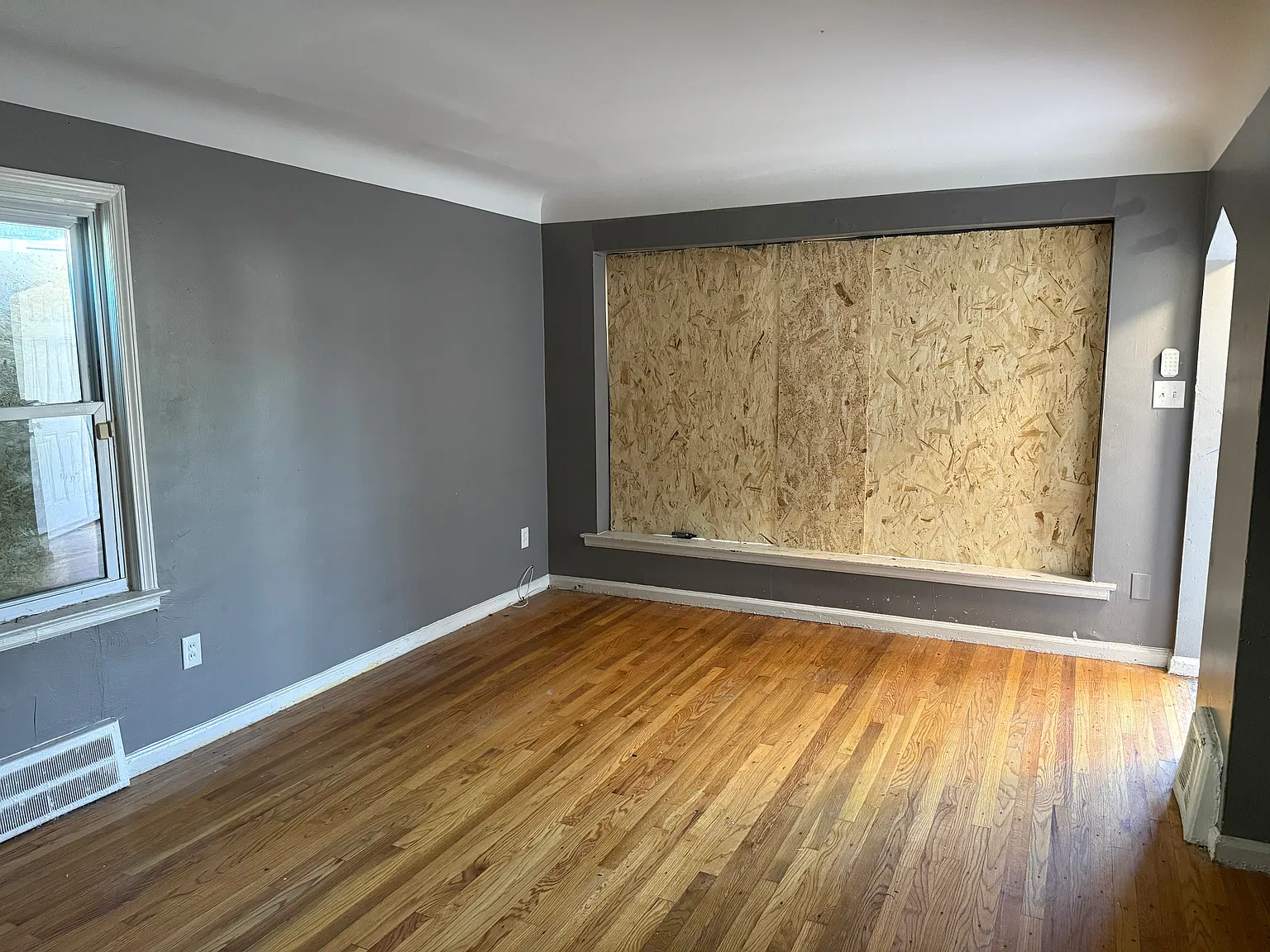3 bed, 1259 sqft, $1,294 — Photo 2